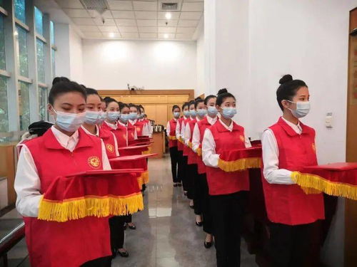 福建經(jīng)濟學(xué)校禮儀志愿者助力福建省志愿服務(wù)工作推進會